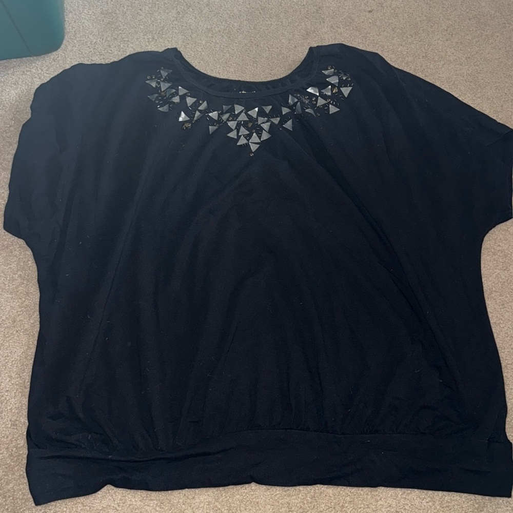 Comfy top with a band at bottom size 3X